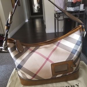 Burberry purse